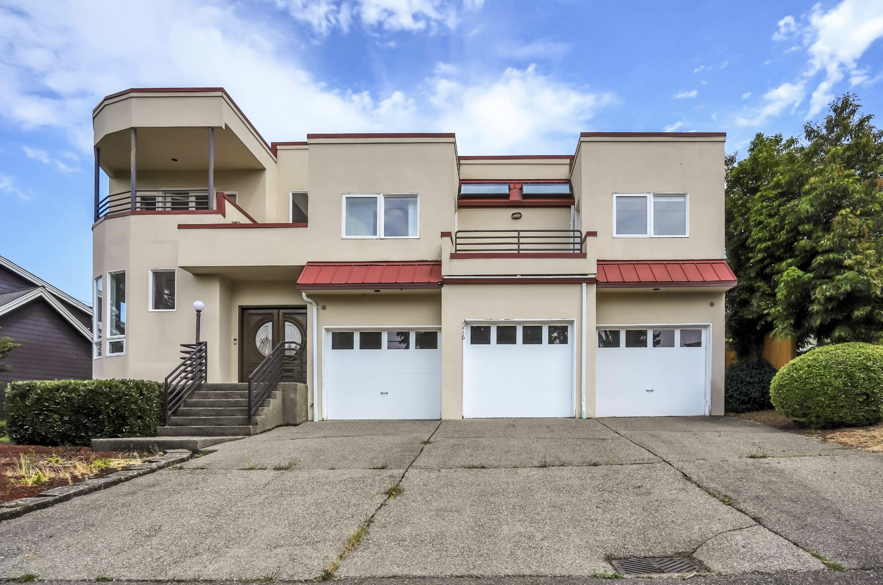 Exterior real estate photo of a Mercer Island residence